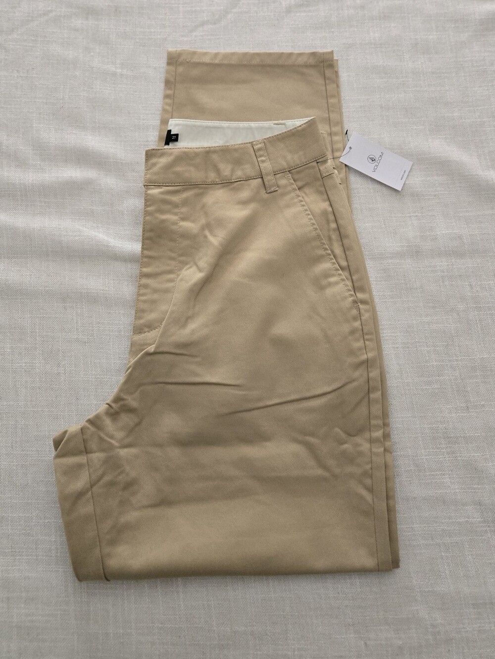 NWT Volcom So Chickie Highrise Chino Pants in Beige
